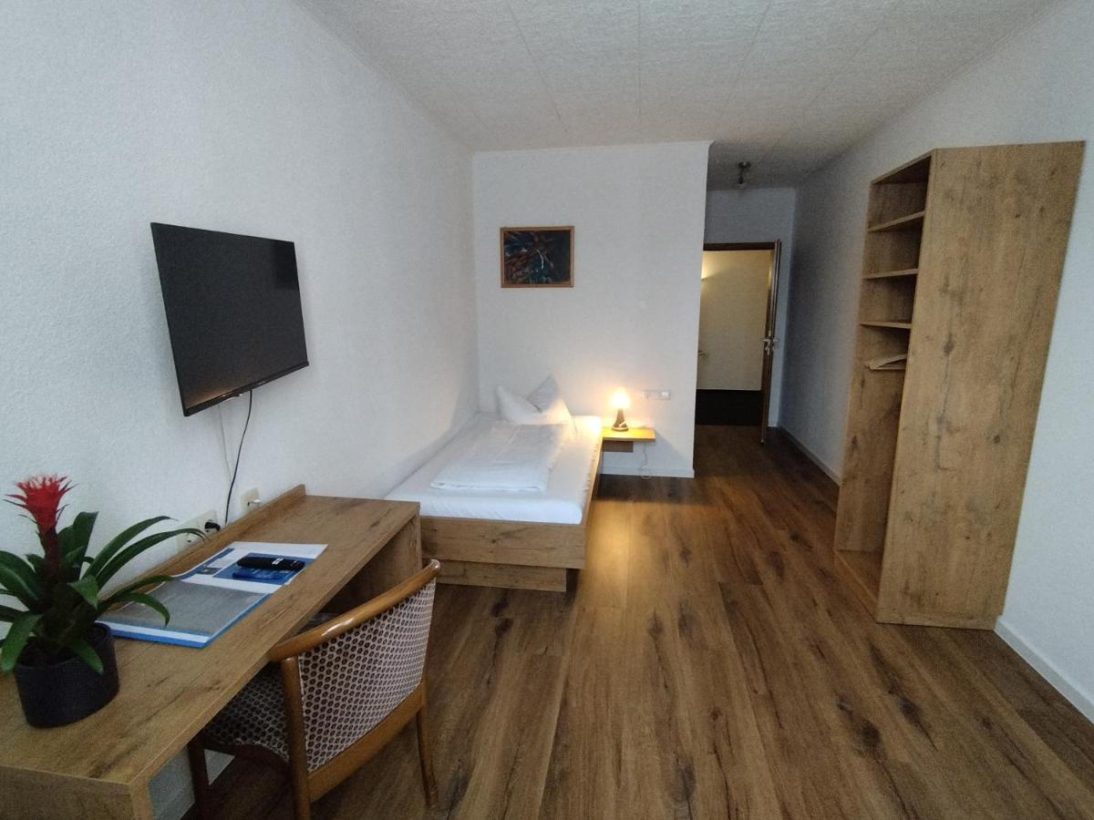 נוי-אולם Hotel Sonnenkeller מראה חיצוני תמונה