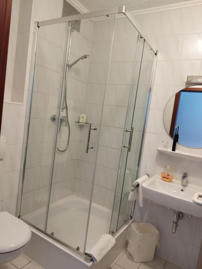 נוי-אולם Hotel Sonnenkeller מראה חיצוני תמונה