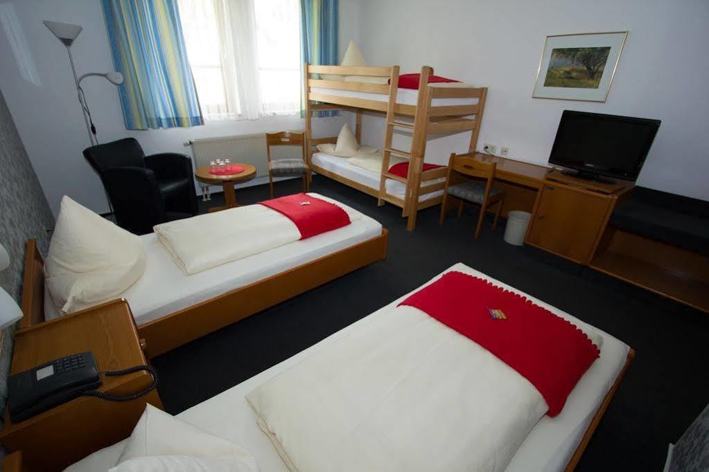 נוי-אולם Hotel Sonnenkeller מראה חיצוני תמונה